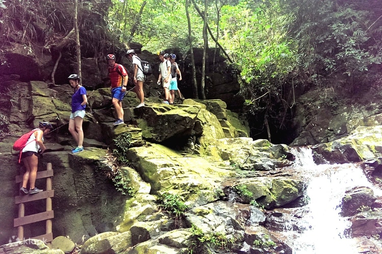 TREKKING IN BACH MA NATIONAL PARK (HUE)